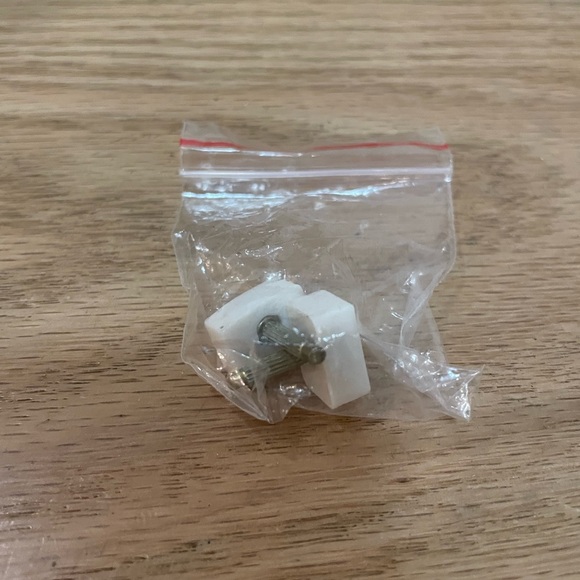 White Kitten/Low heels/sandals - Picture 4 of 4